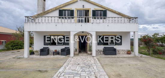 Quinta Familiar com piscina em Azeitão