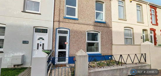 2 bedroom terraced house