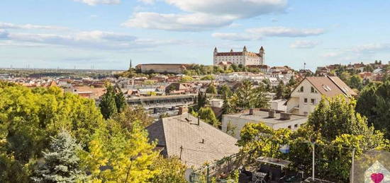 BA I-Prenájom veľkometrážného 3i bytu s terasou a výhľadom na hrad