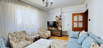 CADDE EMLAK SULTANMURAT MAH 3+1 90 M2 1. KAT DAİRE