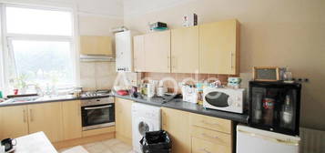 3 bedroom flat to rent