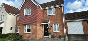 3 bedroom link detached house for sale