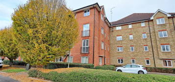 Flat for sale in Sommers Court, Crane Mead, Ware SG12