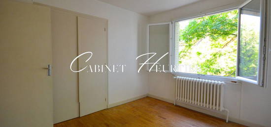 Appartement  à vendre, 3 pièces, 2 chambres, 70 m²