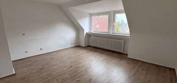 Modernisierte Dachgeschosswohnung mit frischem Ambiente und Stil in Essen