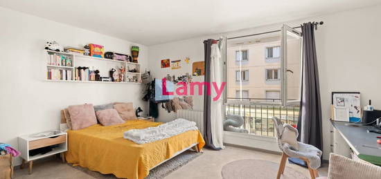 Studio  à vendre, 1 pièce, 25 m², Étage 1/–