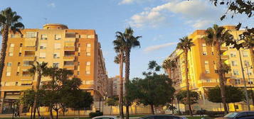 Piso en El Cónsul - Ciudad Universitaria, Málaga