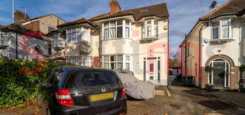 4 bed semi-detached house for sale