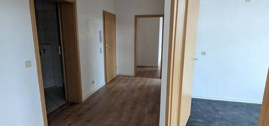 ++ Traumhaft ++ Schön renovierte 2,5 Zimmer Wohnung mit großartiger Aussicht ++