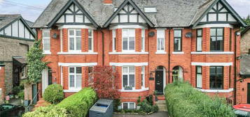 5 bedroom terraced house for sale