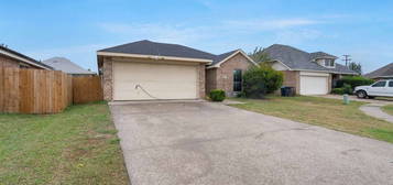 9325 Rhoni Ct, Fort Worth, TX 76140