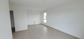 Appartement  à louer, 2 pièces, 1 chambre, 47 m²