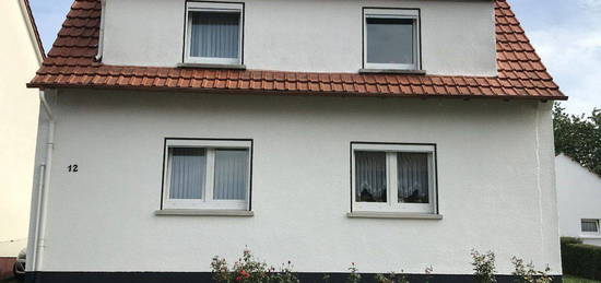 Gepflegte Wohnung mit 2 Zimmer EBK, Gartenmitbenutzung in Schlitz