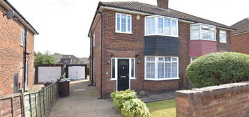 3 bed semi-detached house for sale