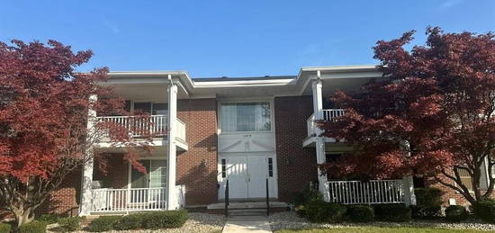 1748 Harrison Ave Unit D1, Trenton, MI 48183