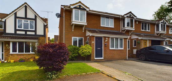 End terrace house for sale in Garston Grove, Finchampstead, Wokingham RG40