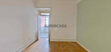 Apartamento T3+1 em Arroios