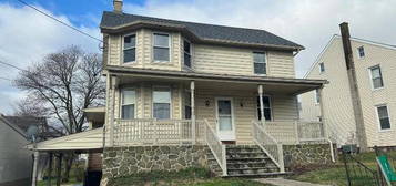 12 Lancaster Ave, Christiana, PA 17509