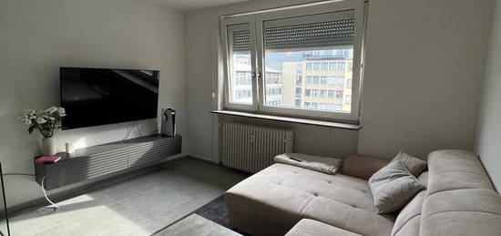 2 Zimmer Wohnung / MANNHEIM INNENSTADT / NEU RENOVIERT / + MÖBEL