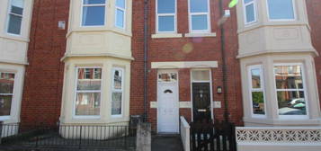 6 bedroom terraced house