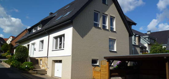 Moderne Wohnung mit 3/1/2 Zimmern und Balkon in Oesede