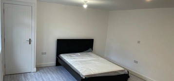 Studio to rent in Oxford Road, Reading RG1