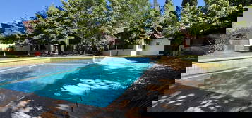 Casa Alquiler 8 ambientes 35 años, 445m2, 4 cocheras, Los Robles 0, Lujan De Cuyo, Mendoza