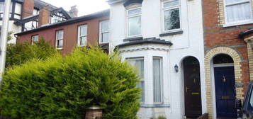 2 bed terraced house to rent