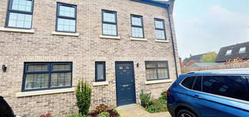 3 bedroom semi-detached house