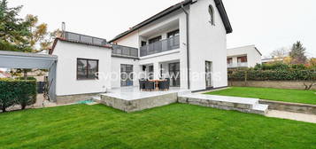 Prodej  vily 262 m², pozemek 628 m²