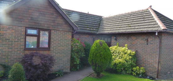 2 bedroom semi-detached bungalow to rent