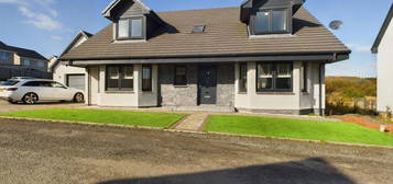 3 bed country house for sale