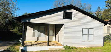 2205 Grove St, Texarkana, AR 71854