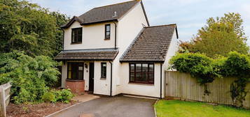 4 bed detached house for sale