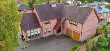 6 bed detached house for sale