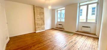 Appartement  à louer, 2 pièces, 52 m², Étage 4/5