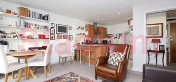 Flat for sale in Garand Court, London, - EPC Rating C N7