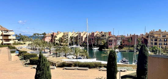 Piso en venta en Avenida de la Marina, 26, Puerto de Sotogrande - La Marina