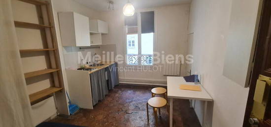 Studio meublé  à vendre, 1 pièce, 13 m², Étage 1/5