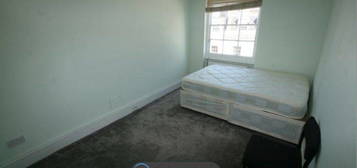 2 bed flat to rent