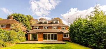 6 bedroom detached house to rent