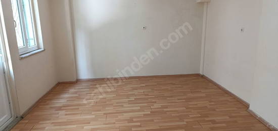 Zafer Meyanı Zübeyde Hanım Caddesinde Kiralık 2+1 Daire