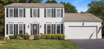 3567 Plum Dale Dr, Fairfax, VA 22033