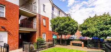 2 bed maisonette for sale