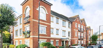 Property for sale in Pegasus Court (Winchmore Hill), Winchmore Hill N21