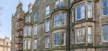 3 bed flat to rent