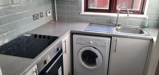 2 bedroom terraced house