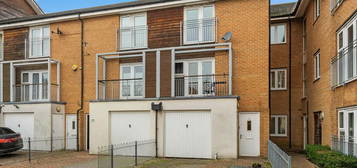 3 bedroom town house for sale