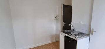 Studio nancy centre avec kitchenette