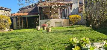 Maison de village 1 étage  à vendre, 7 pièces, 3 chambres, 150 m²